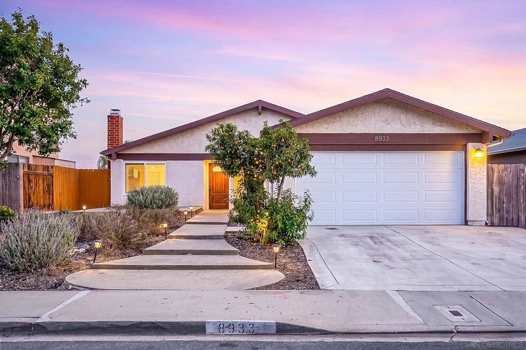 8933 Libra Dr