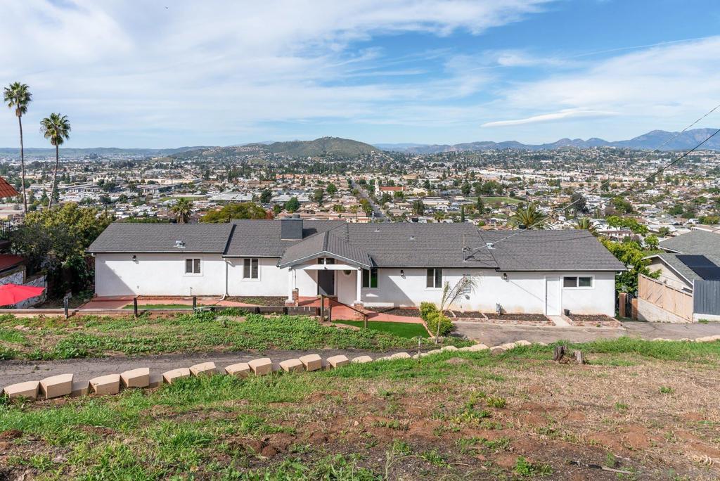 1192 Merritt Dr