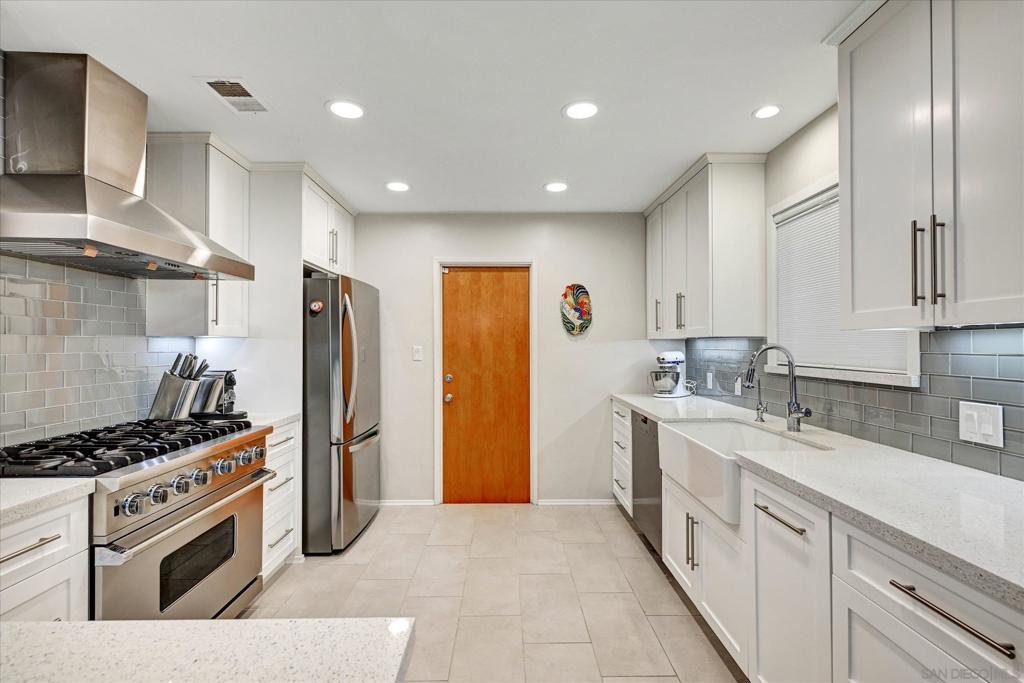 8055 Cinnabar Dr