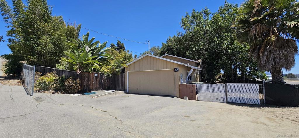 1622 Santa Fe