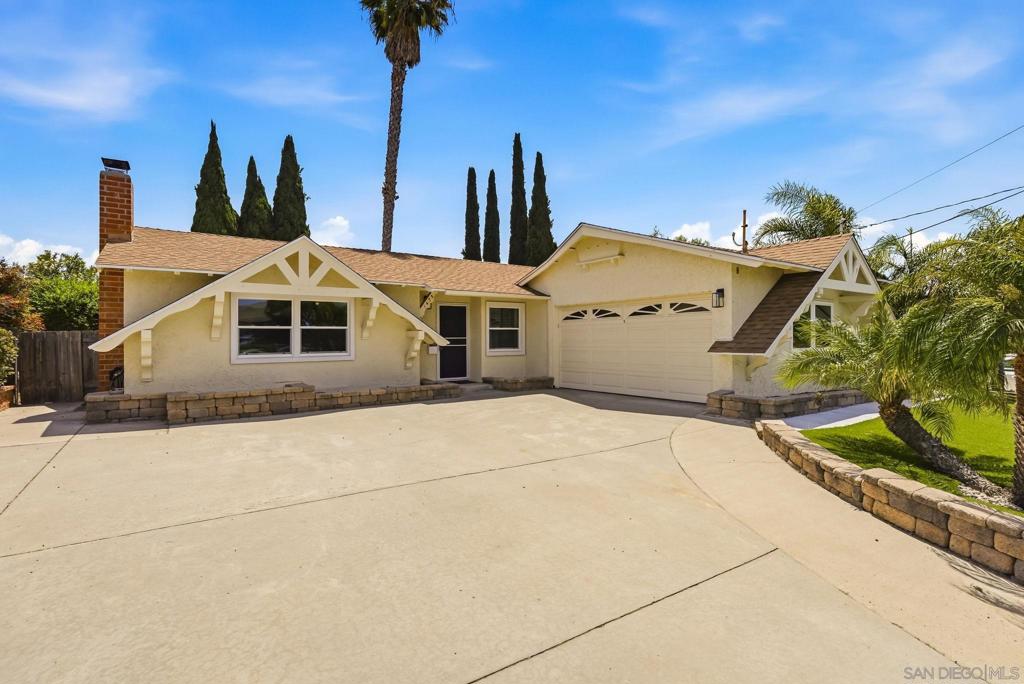 1475 La Corta Circle