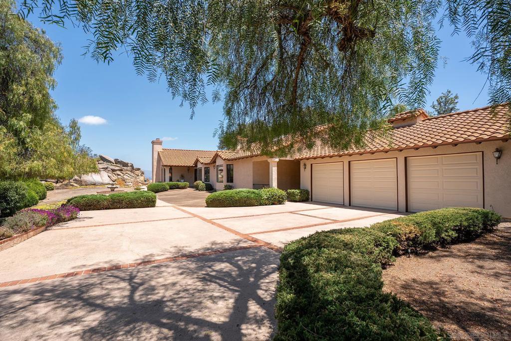 9522 Sage Hill Way