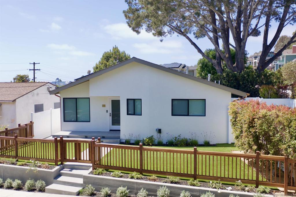 748 Bird Rock Ave