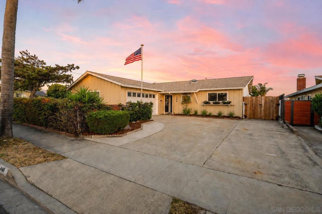 448 Redondo