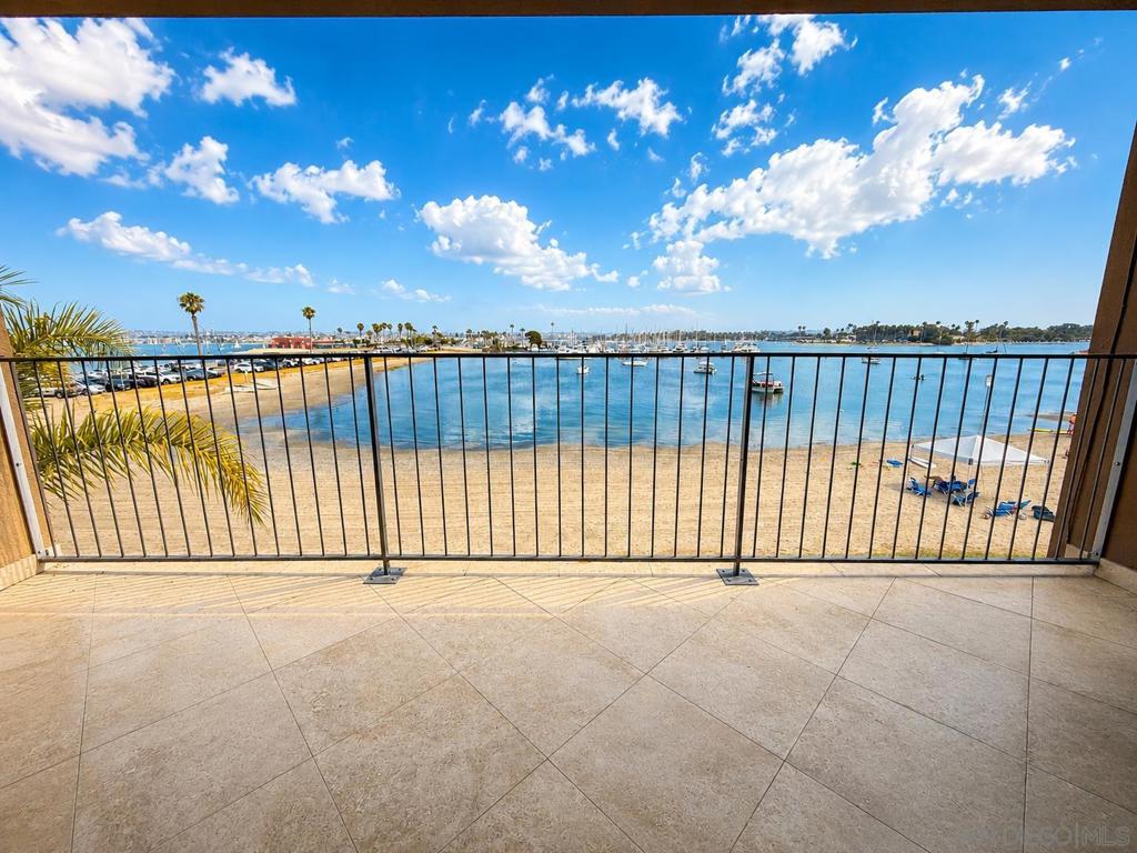 3468 Bayside Walk