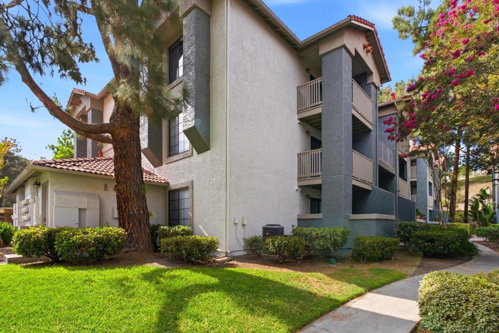12015 Alta Carmel Ct