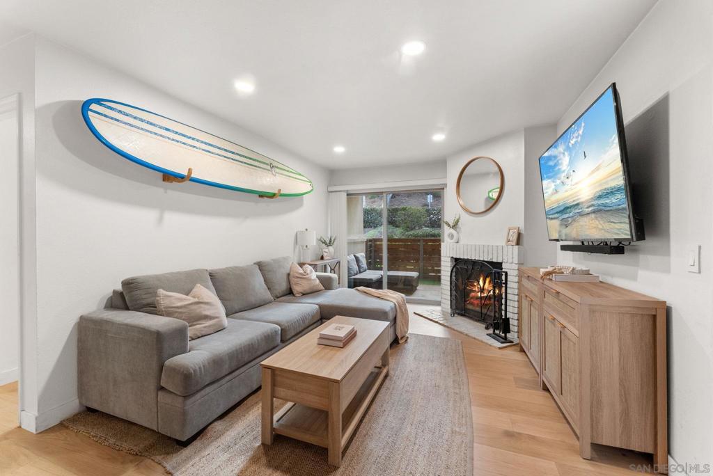 1660 El Camino Real