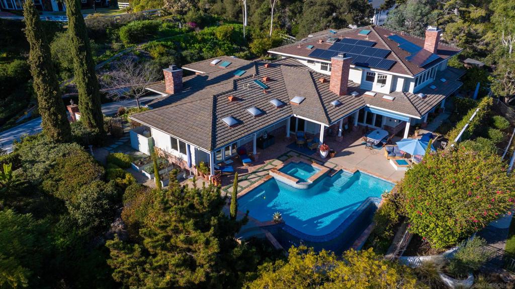 516 Whisper Wind Dr
