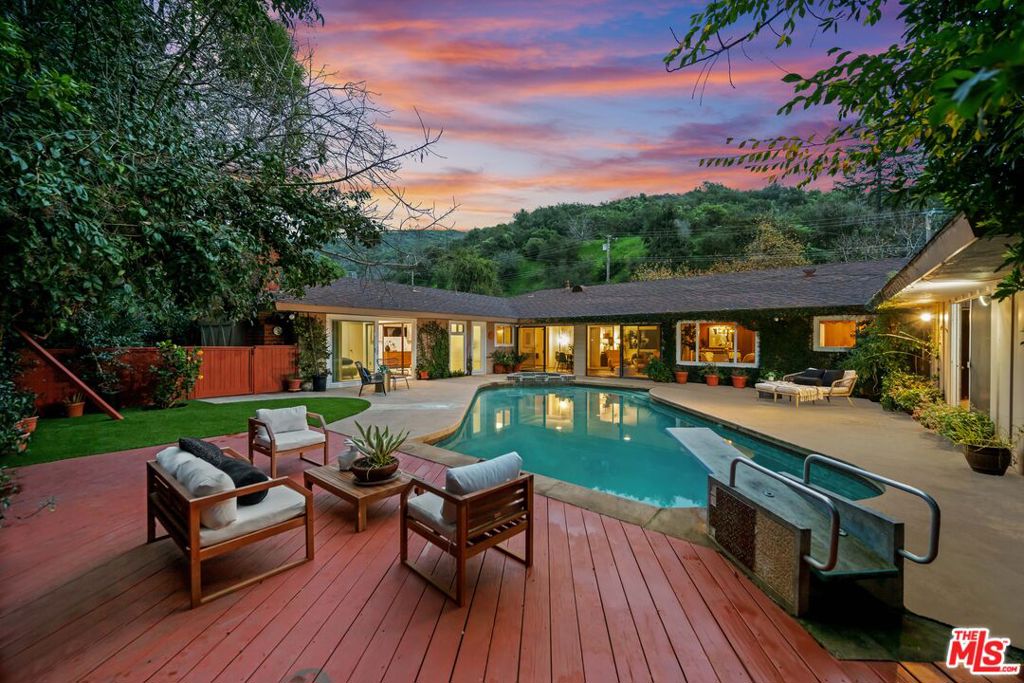 3491 Mandeville Canyon Road