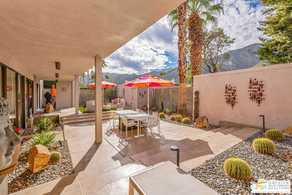 2696 Sierra Madre