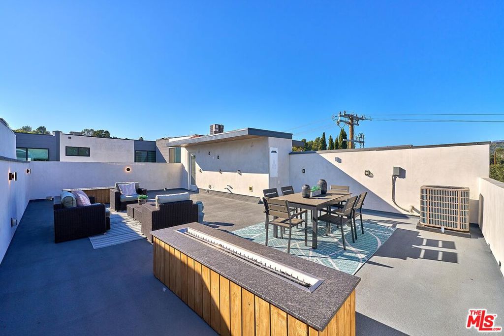 6849 Figueroa Street