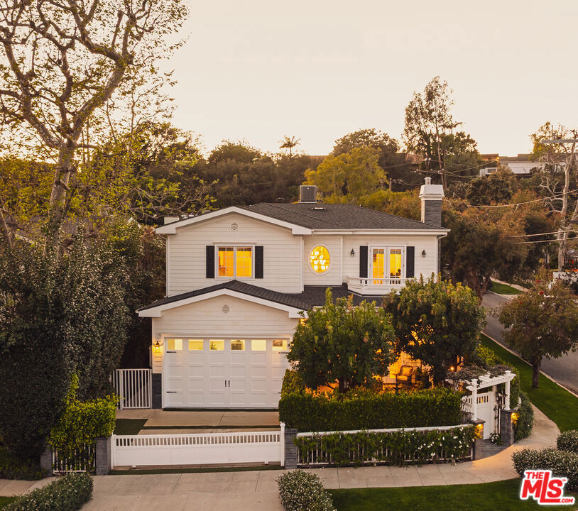 361 Bowling Green Way