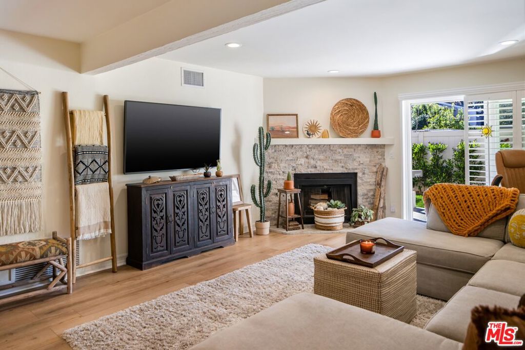 571 Artisan Road