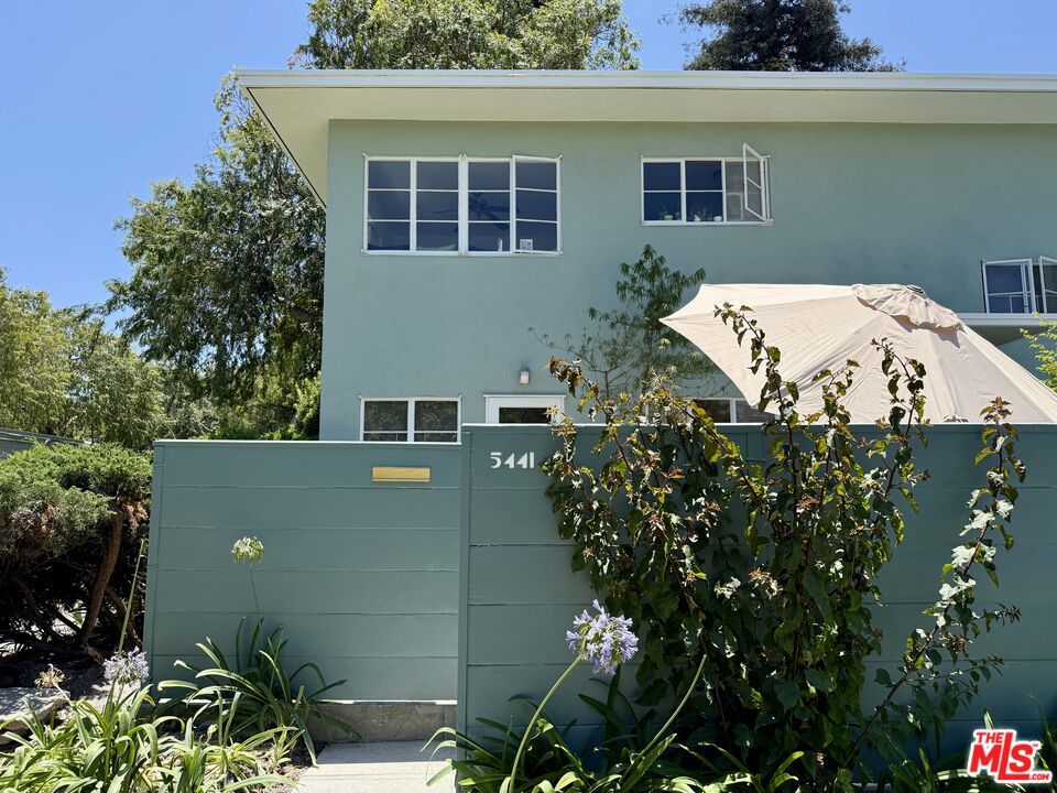 5441 Village Green