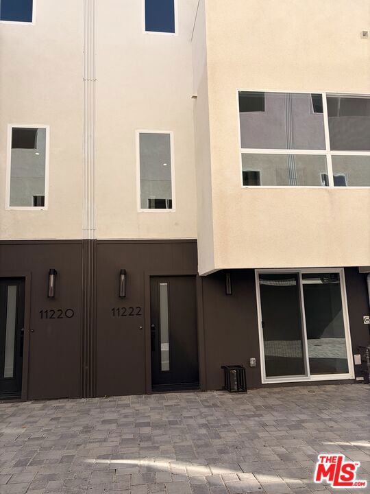 11220 Lyon Lane