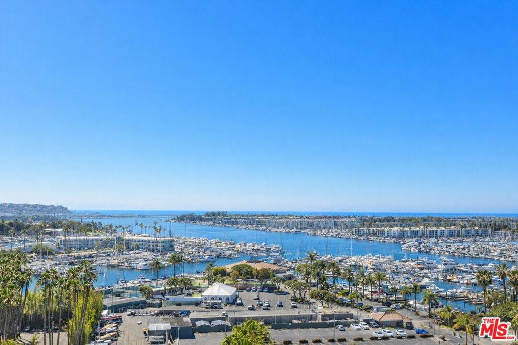 13650 Marina Pointe Drive