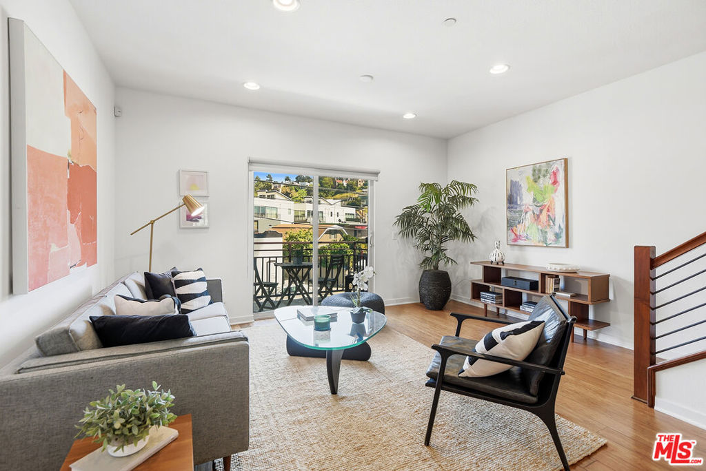 1615 Echo Park Avenue