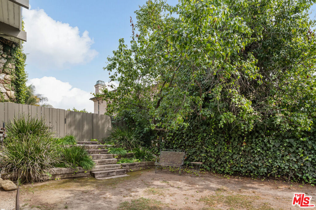 2320 Westridge Road