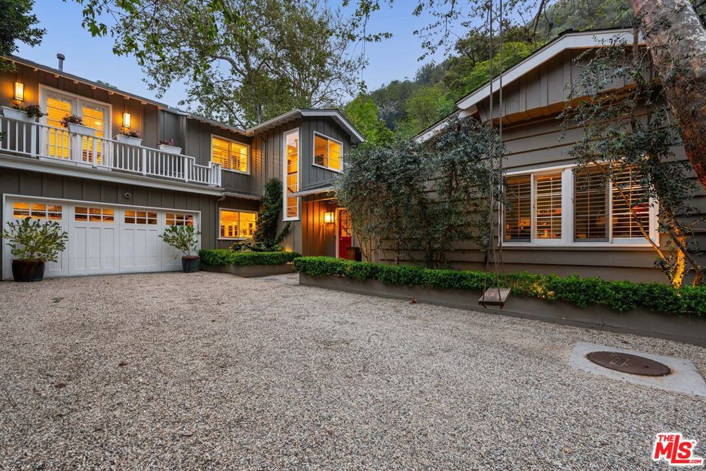 3354 Mandeville Canyon Road