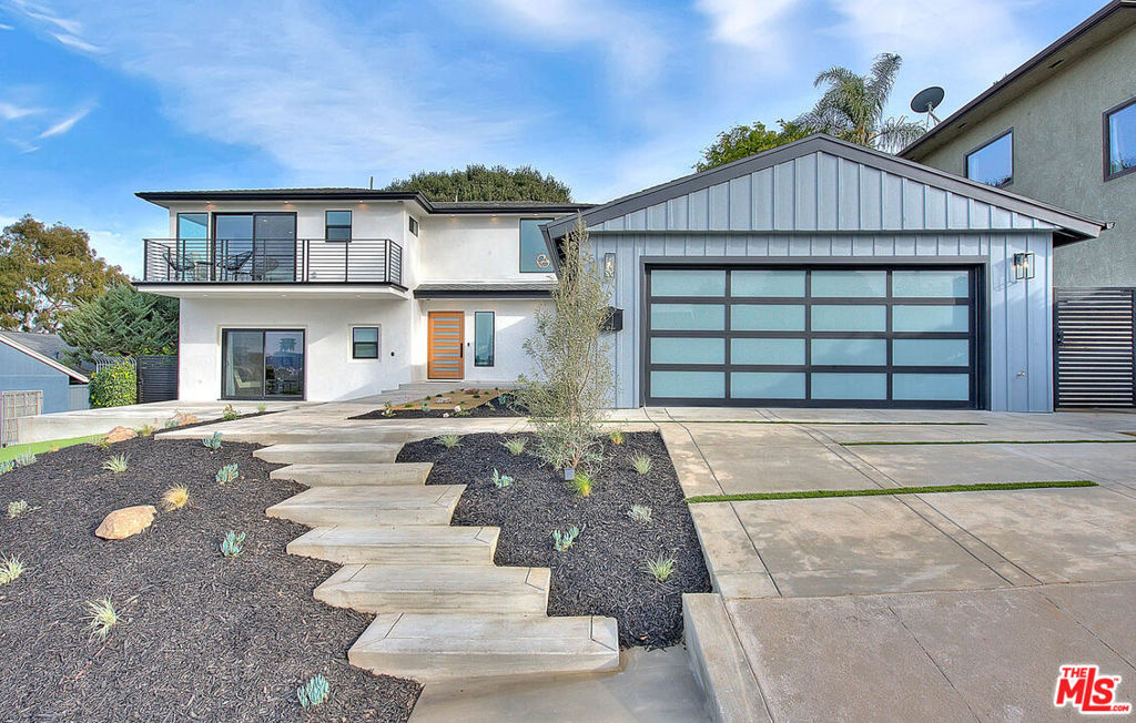 5272 Veronica Street