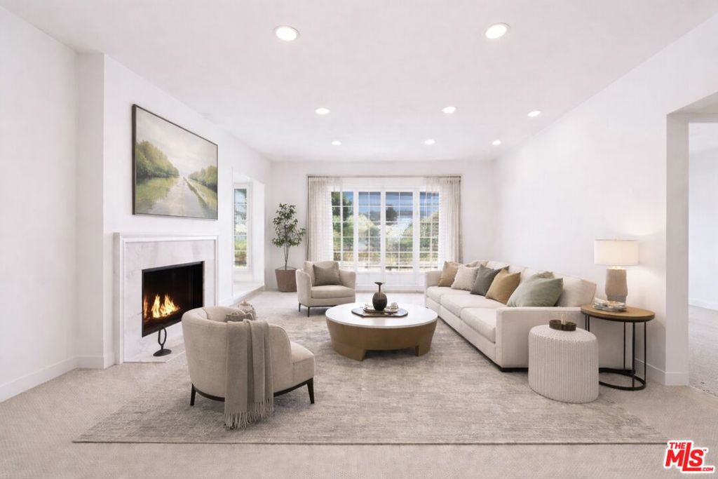 1167 Roxbury Drive