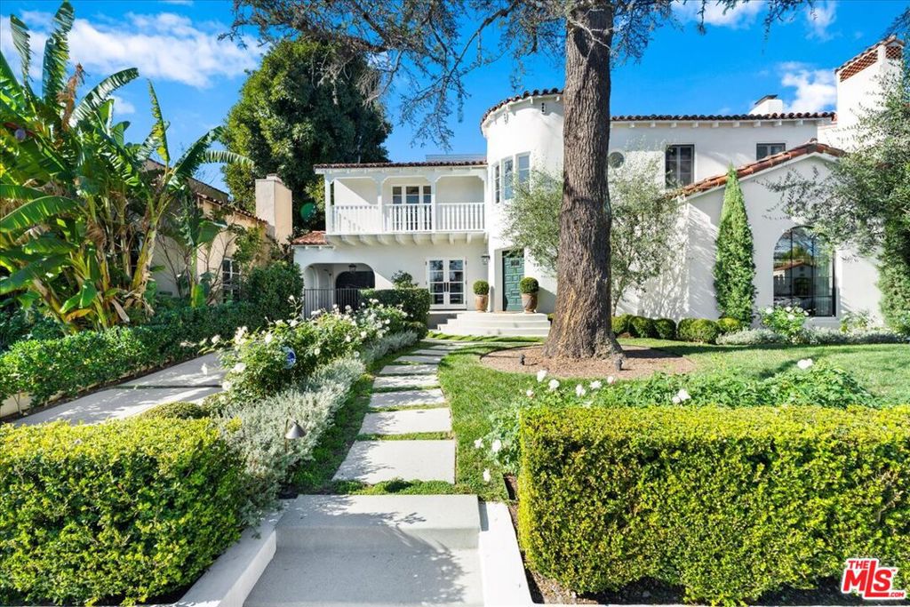 329 Roxbury Drive