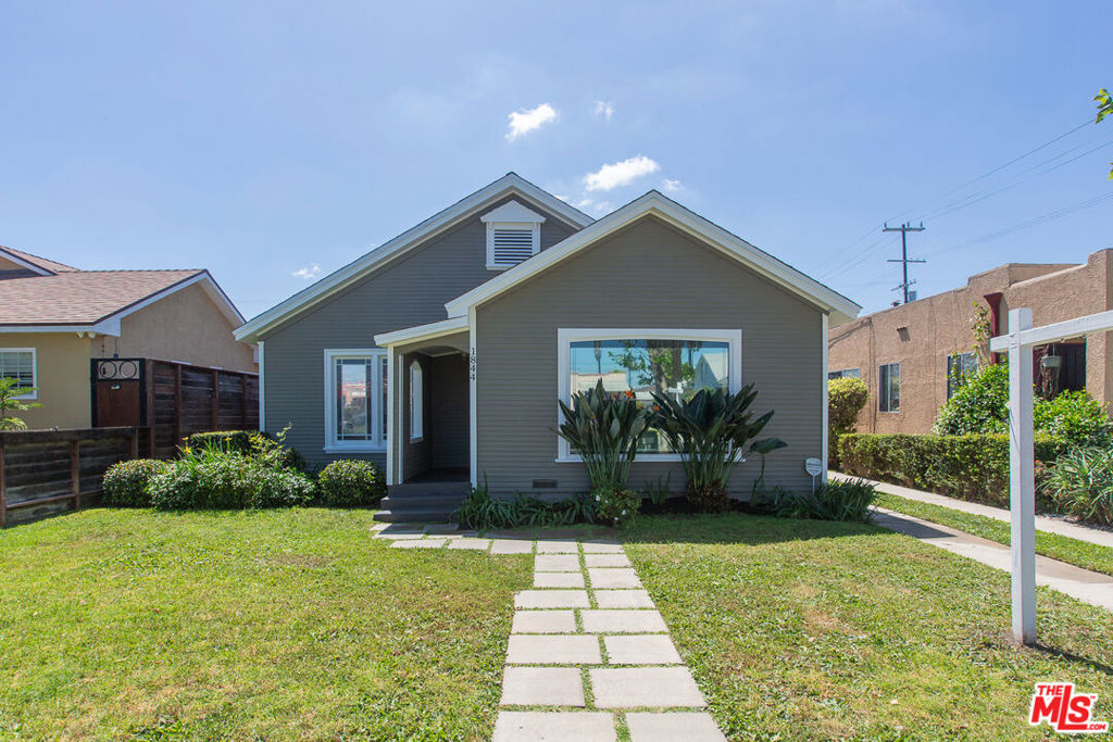 1844 39th Place