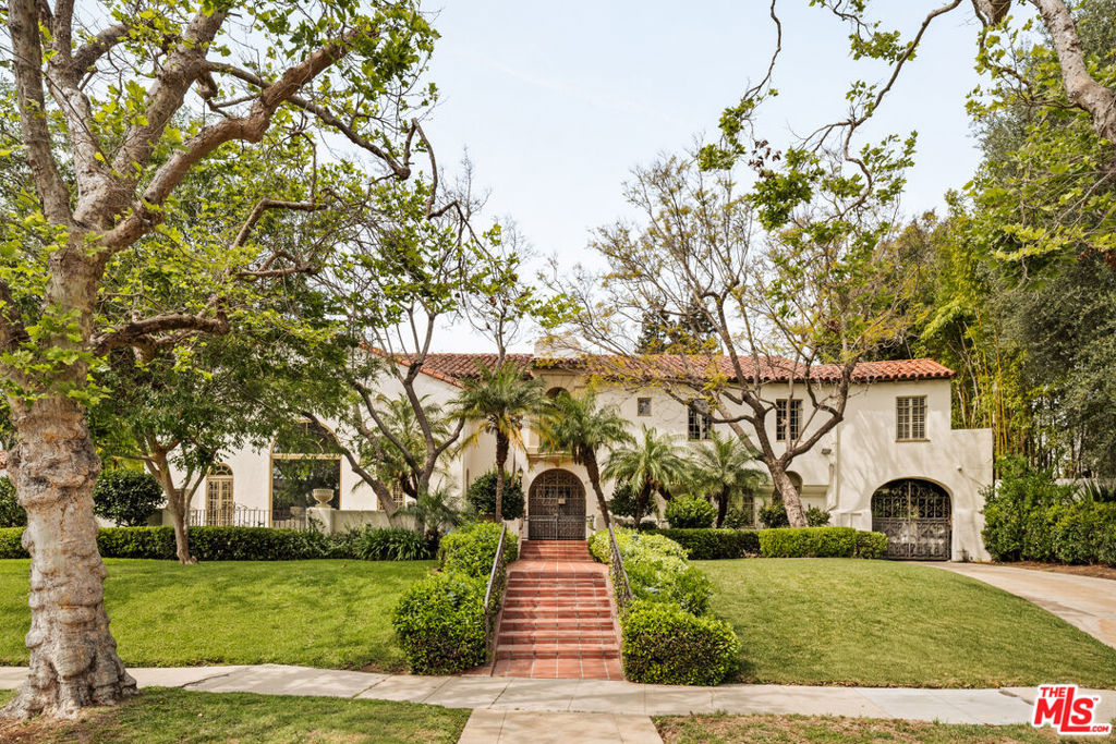 217 Hudson Avenue