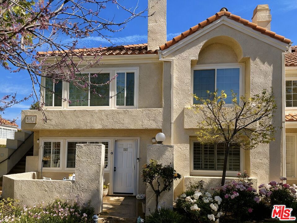 4240 Lost Hills Road