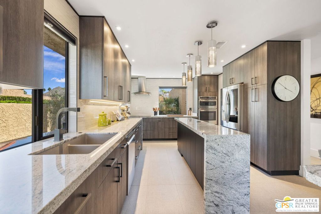 48646 Wolfberry Court