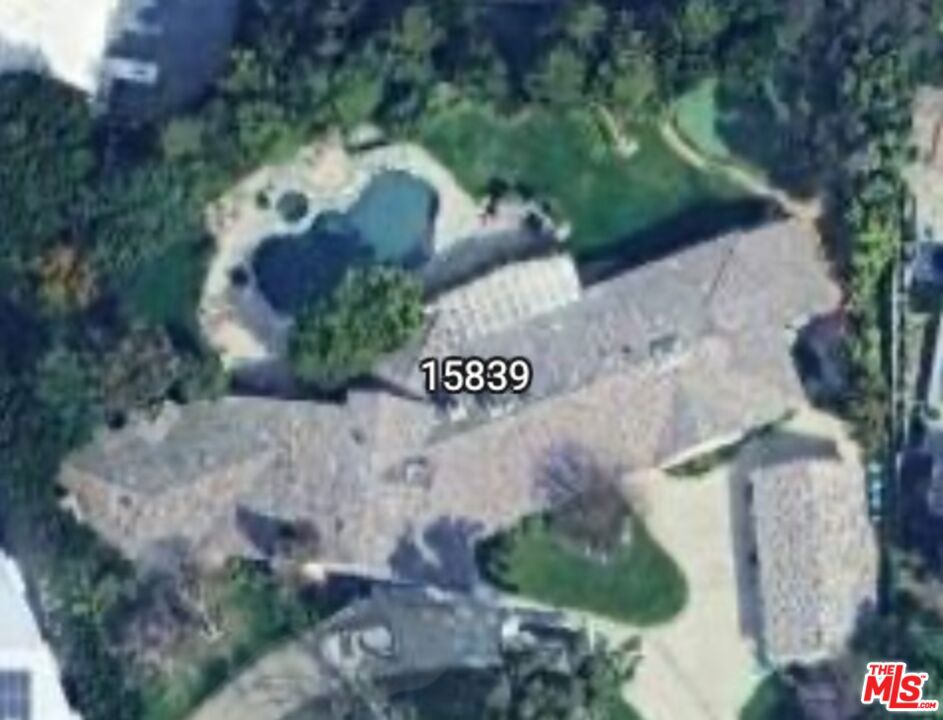 15839 Valley Vista Boulevard