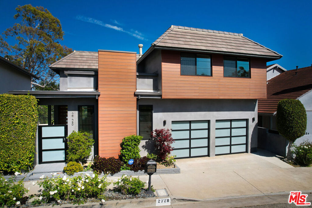 2728 Angelo Drive