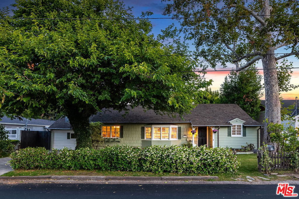 11146 Valley Spring Lane