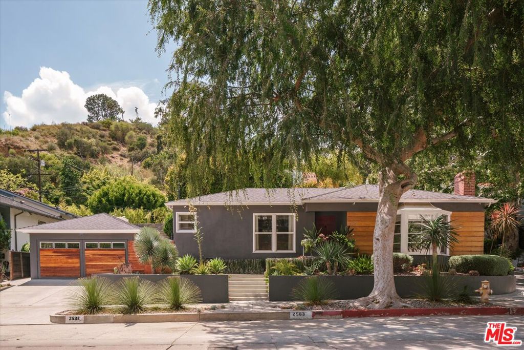 2583 Canyon Drive