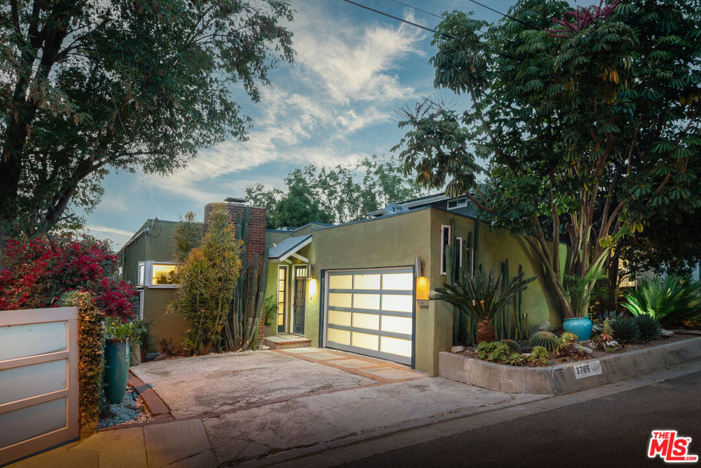 3765 Cazador Street
