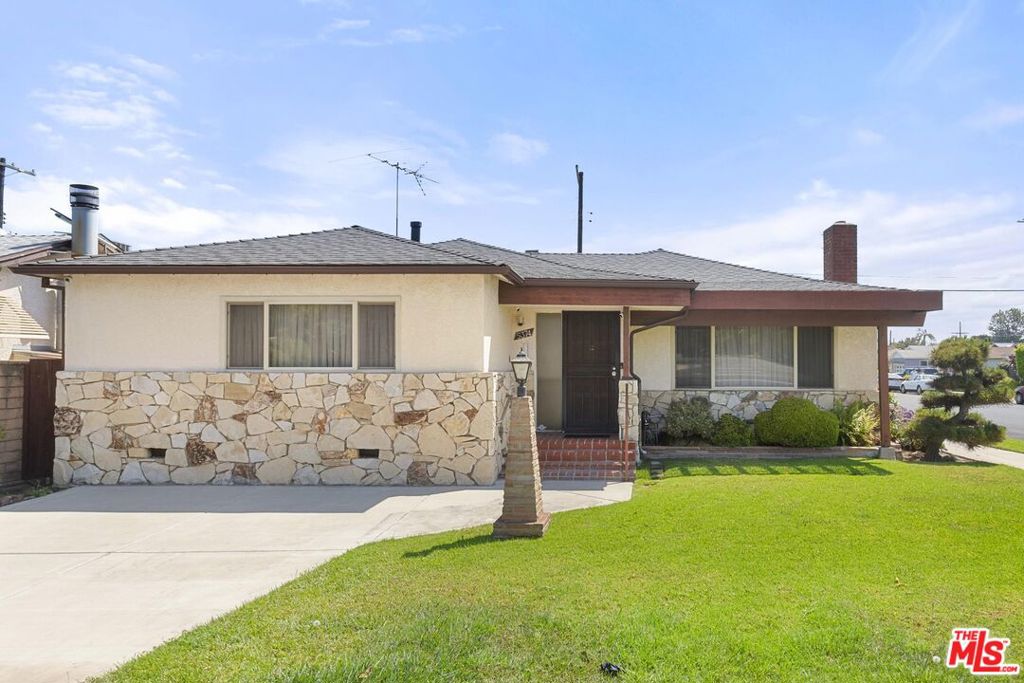 5374 Centinela Avenue