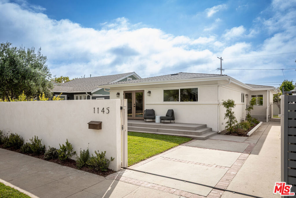 1145 Palms Boulevard