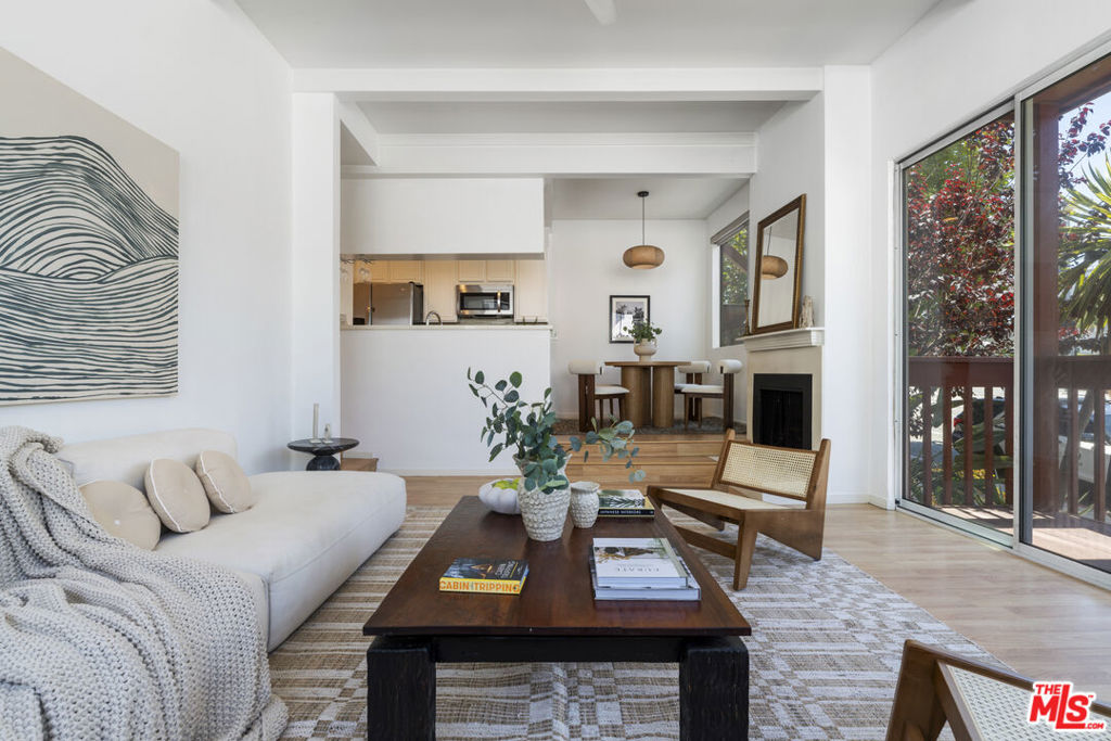 100 Venice Boulevard