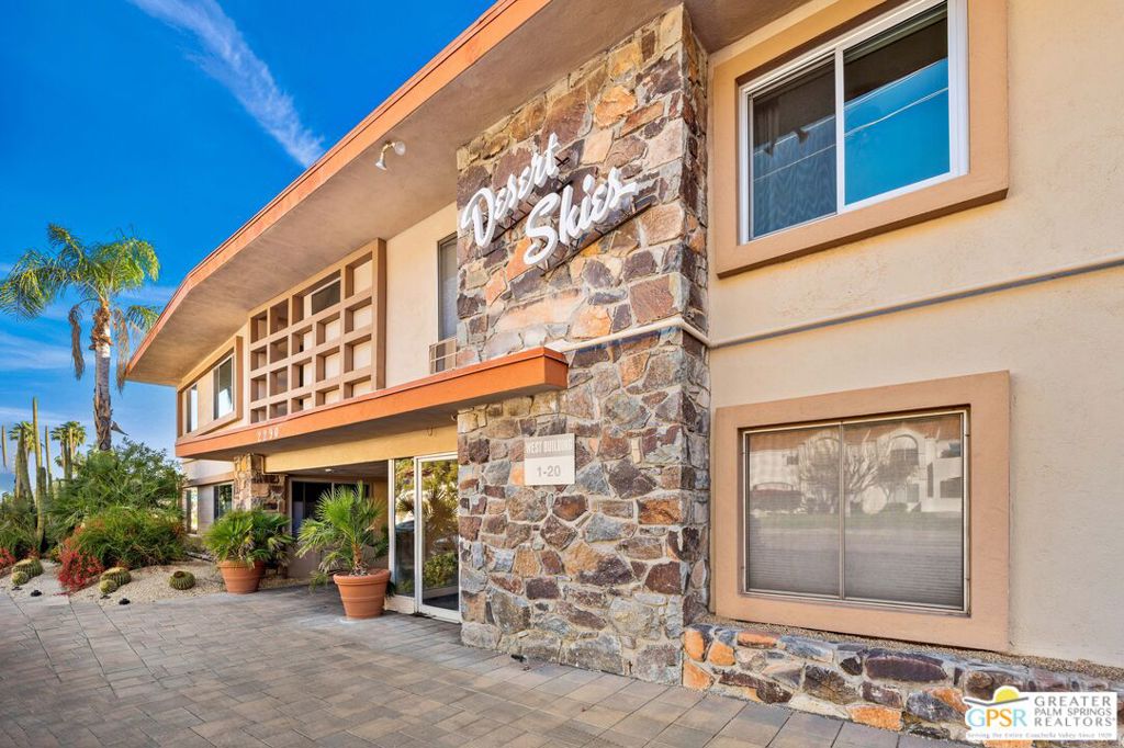 2290 Palm Canyon Drive