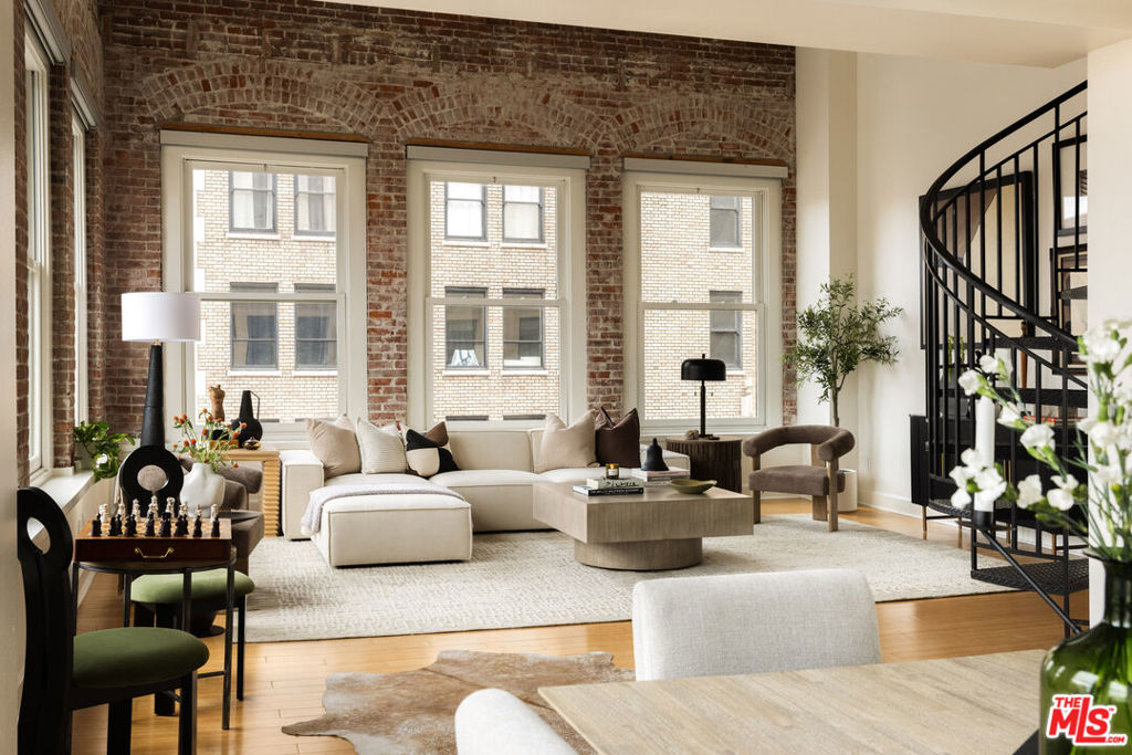 253 Broadway