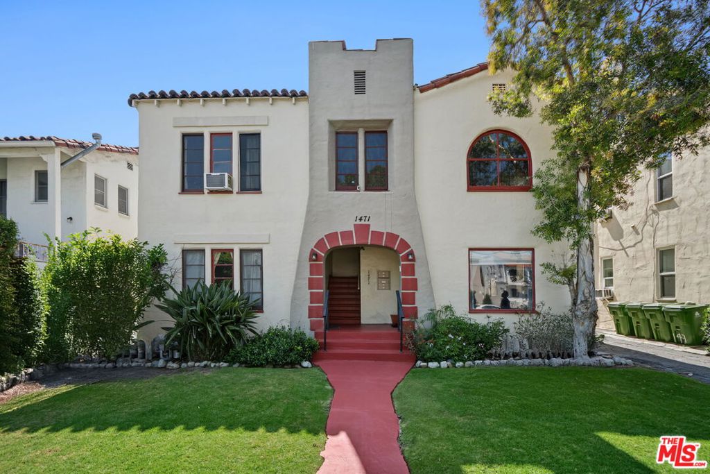 1471 Sherbourne Drive