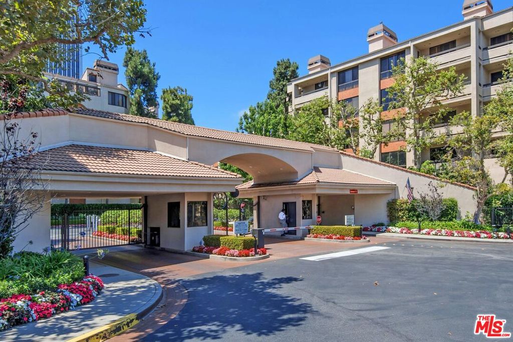 2132 Century Park Lane