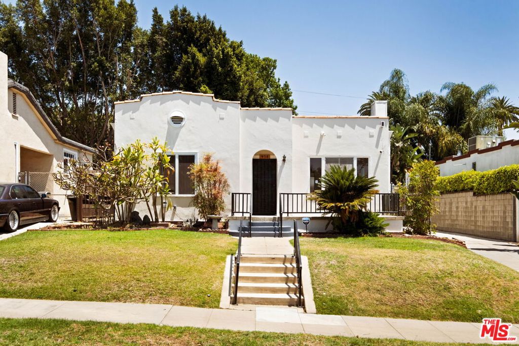 938 Plymouth Boulevard