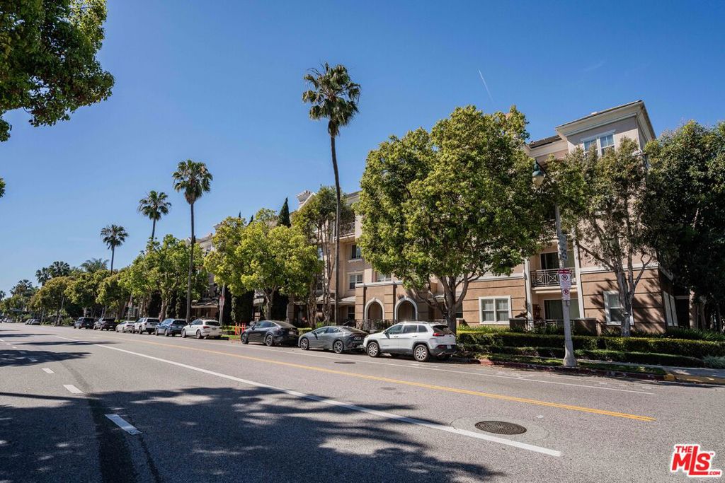 13075 Pacific Promenade