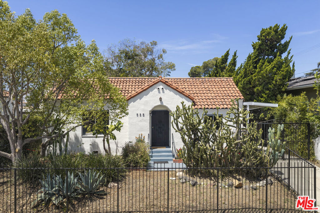 585 Irving Boulevard