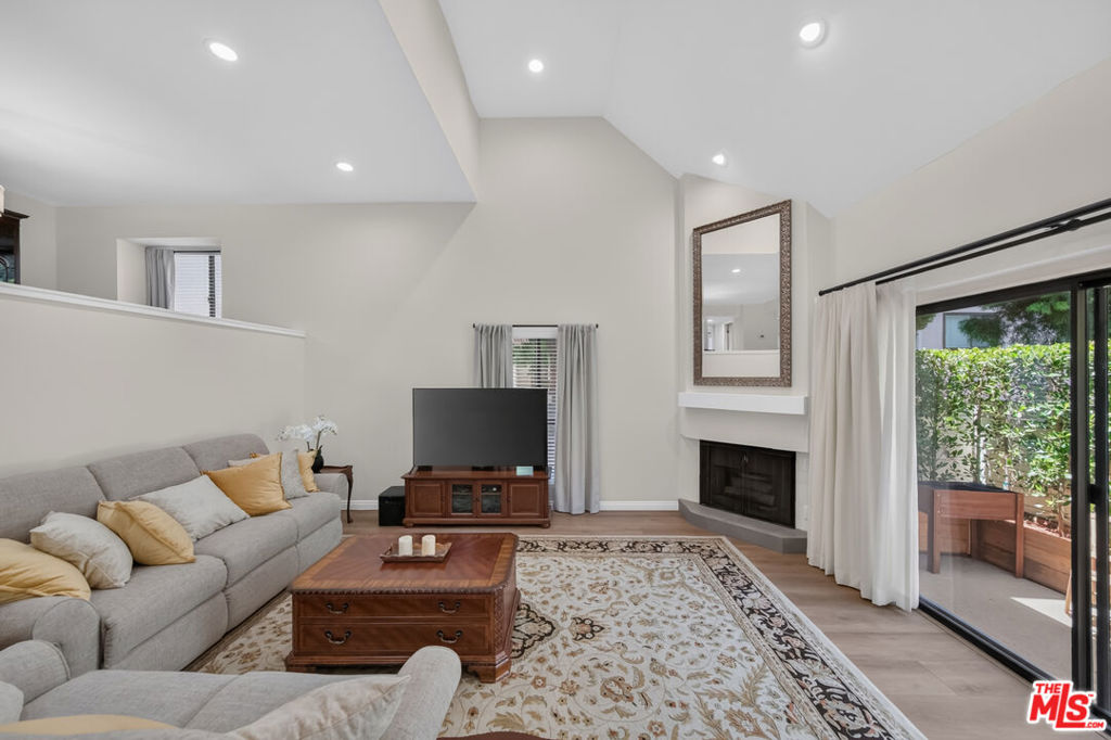 15173 Magnolia Boulevard