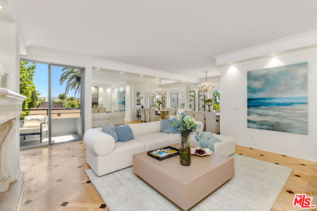 121 Palm Drive