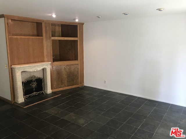 4614 Park Granada