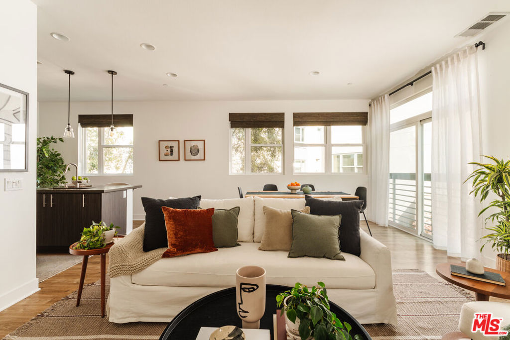 2753 Waverly Drive