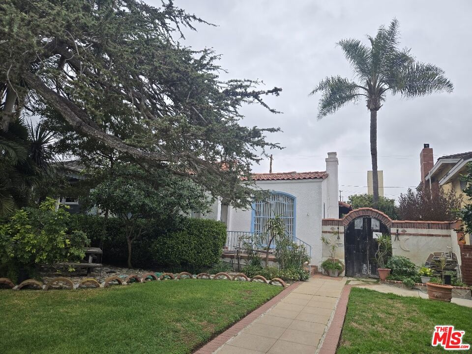 3628 Colonial Avenue